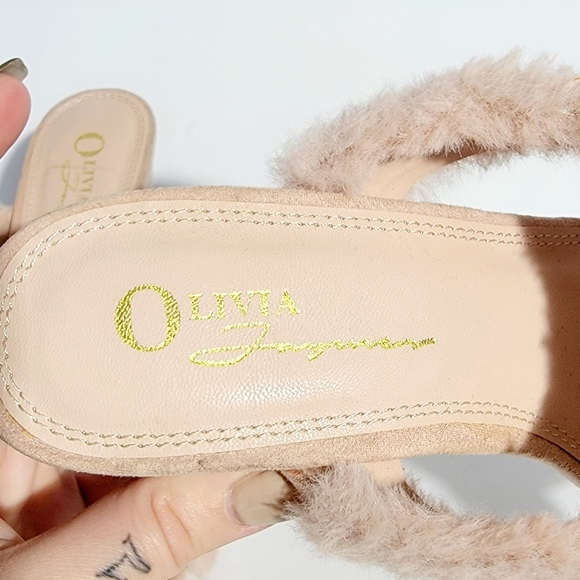 ❗️ Olivia Ferragamo Fluffy Pink Block Heel Faux Fur Mules - Picture 3 of 6
